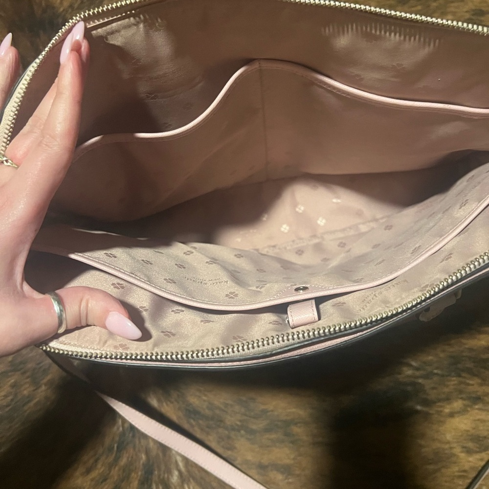 Kate Spade large satchel, can fit 15” laptop - Picture 4 of 6